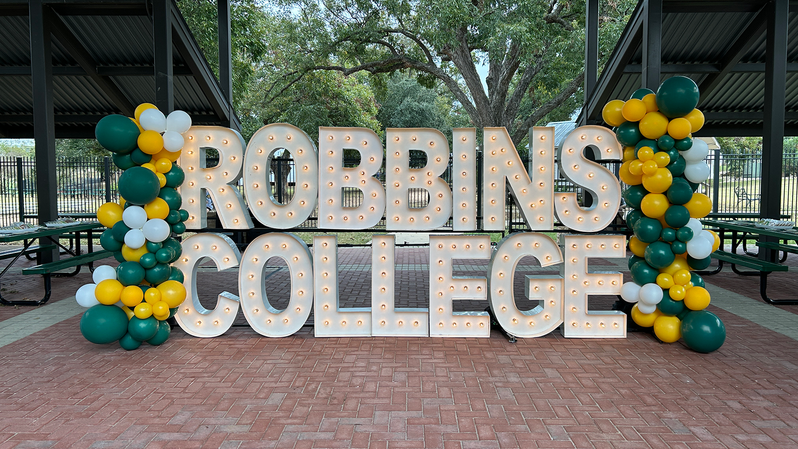 Robbins College Letters and Balloons