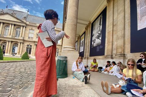 Ann Theriot holds class outside for Baylor students in Paris, France.
