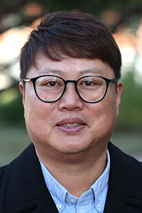 Yunsuk Koh