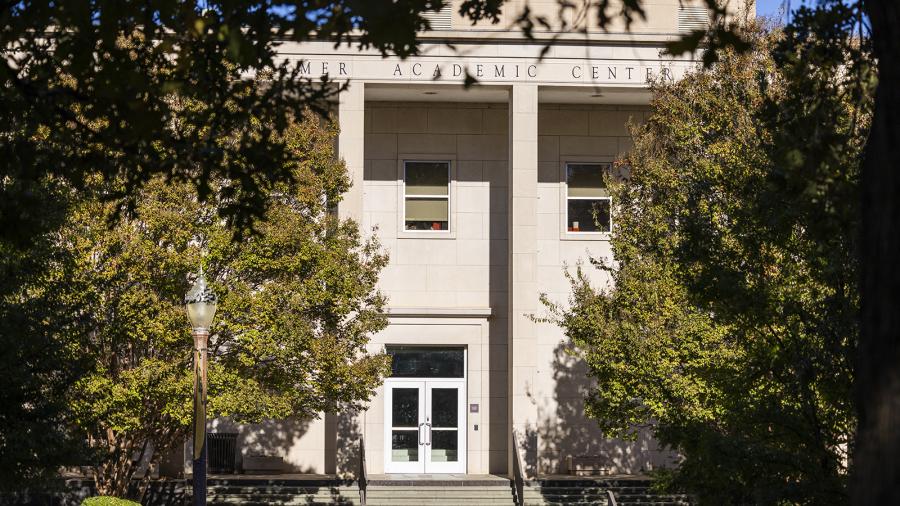 Hankamer Academic Center on the Baylor University Campus