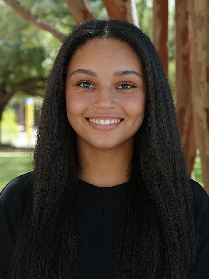 Regina Mitchell Headshot